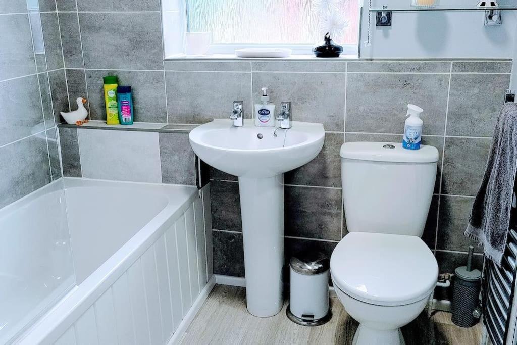 Ludlow Mews Town House With Free Parking Екстер'єр фото